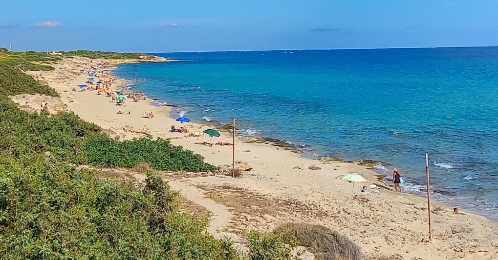 Marina di Tiggiano, spiaggia del Salento (leuca), scogli