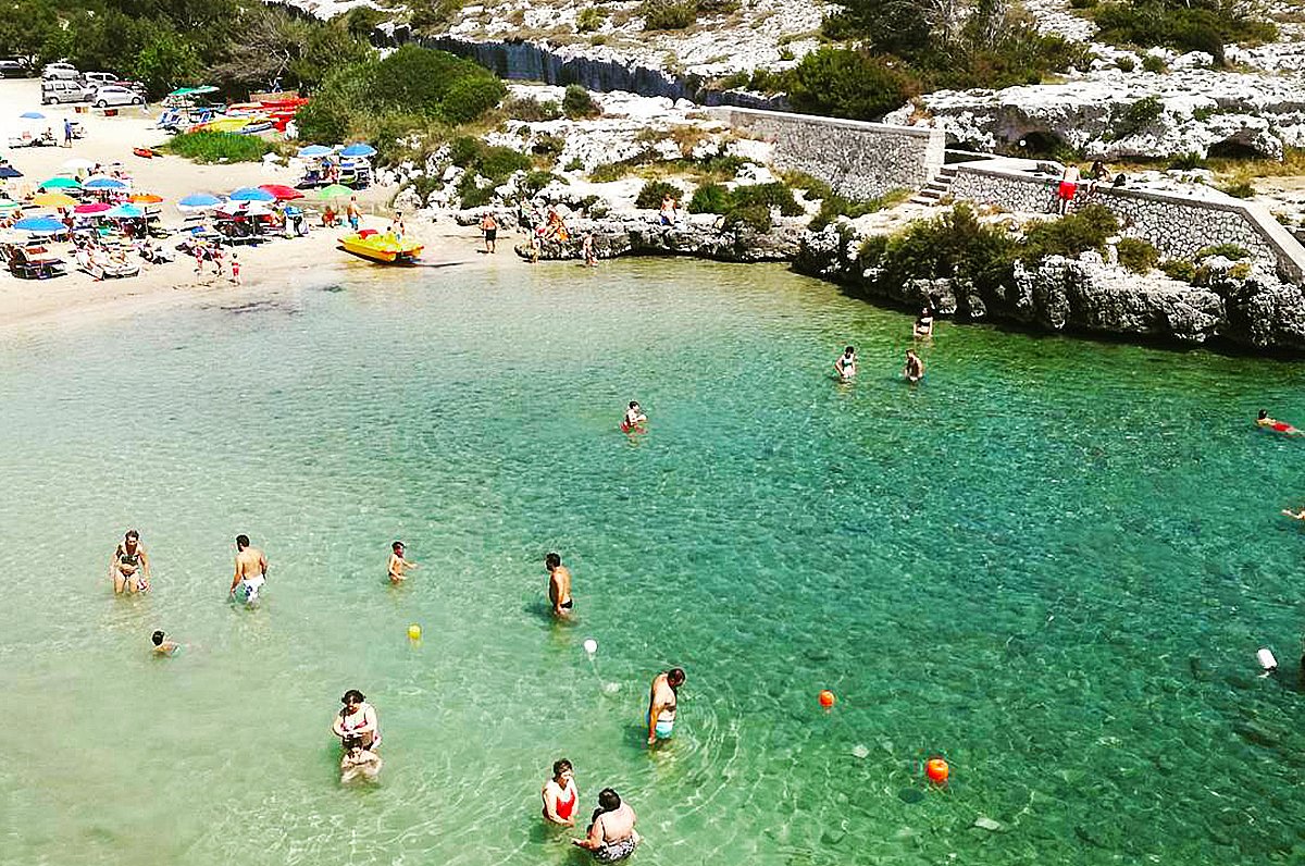 Porto Badisco, spiaggia del Salento (leuca), scogli