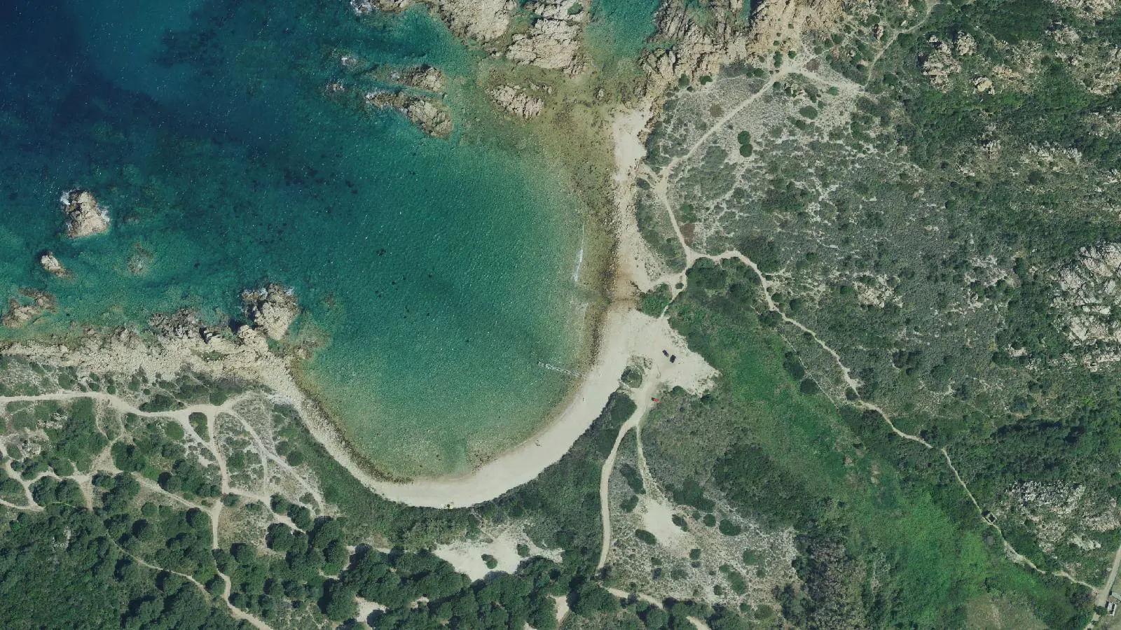 Luftbild von Cala Canneddi
