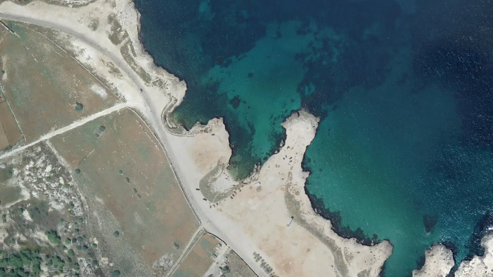 Vue aérienne de Cala Monaci