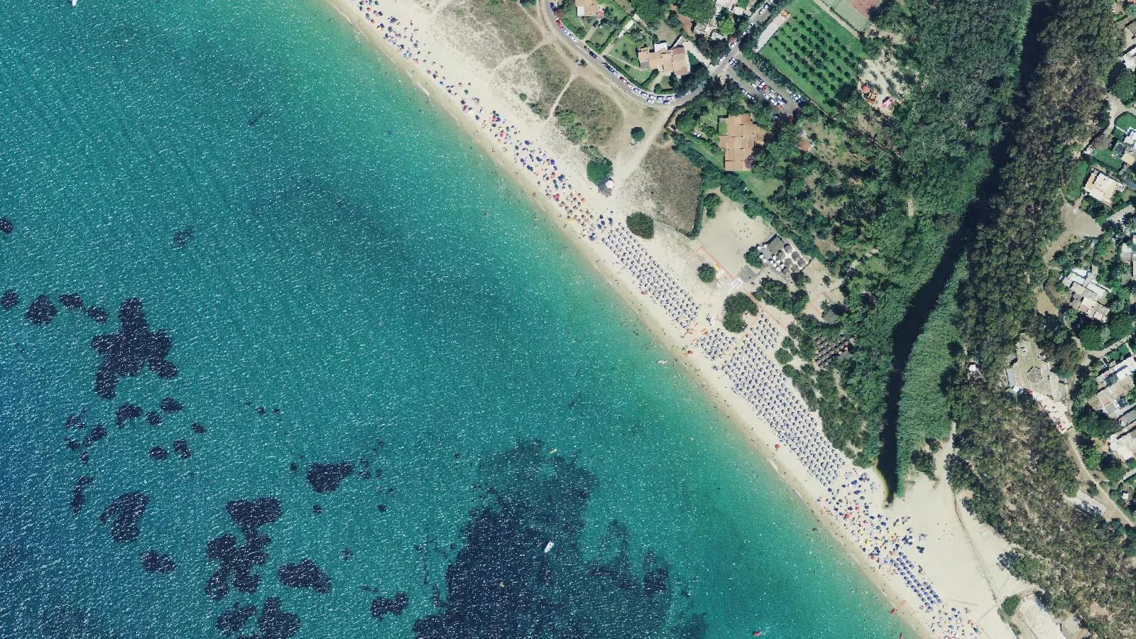Vista aerea di Geremeas (Spiaggia Maròngiu)