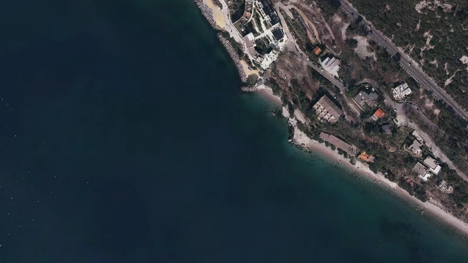 Vista aerea di Le Ginestre, spiaggia ovest