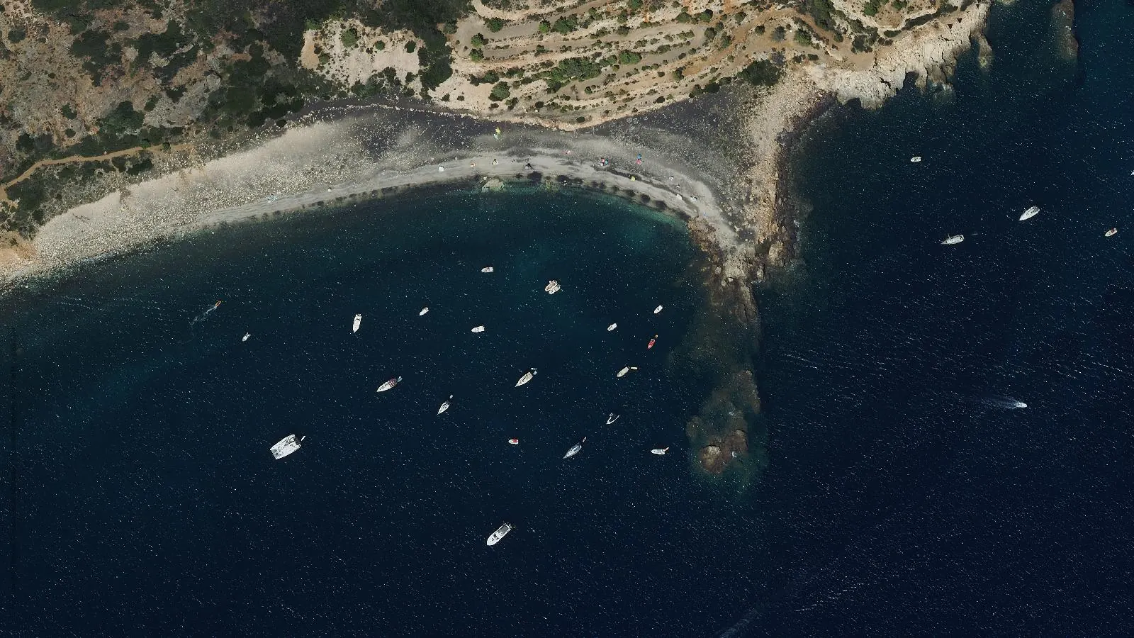 Vista aerea di Spiaggia del Cannello