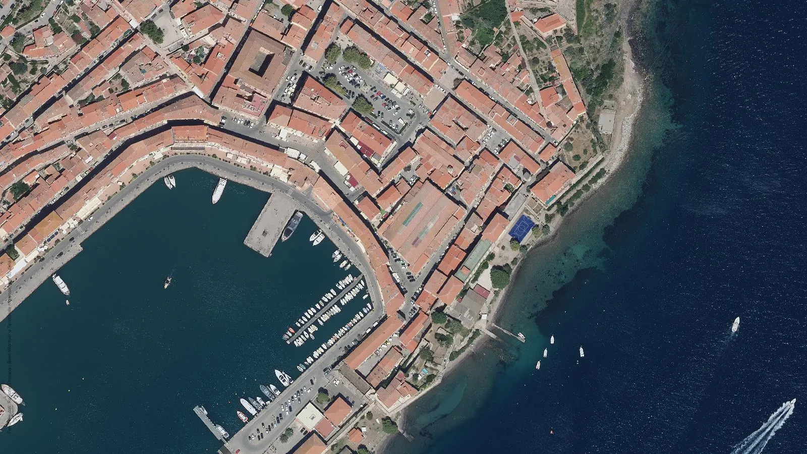 Aerial view of Spiaggia del Grigolo