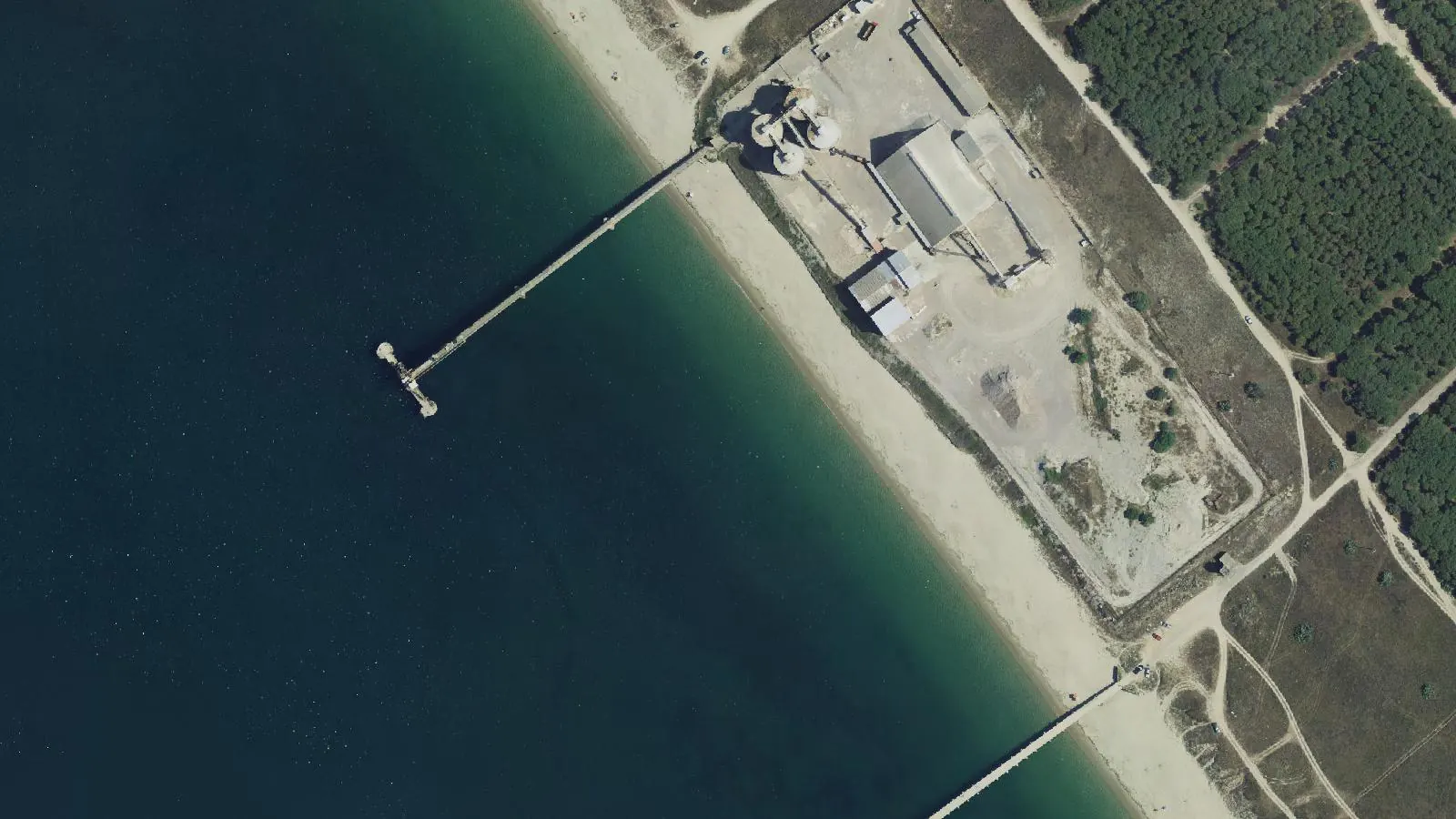 Luftbild von Spiaggia della Perlite