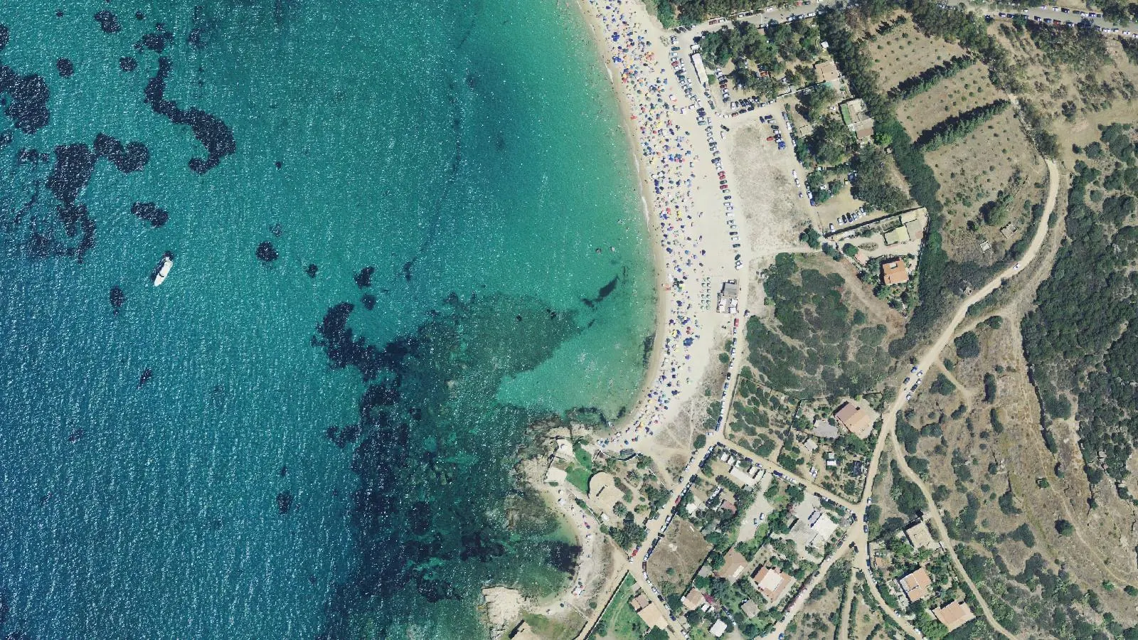 Luftbild von Spiaggia di Bacu Màndara