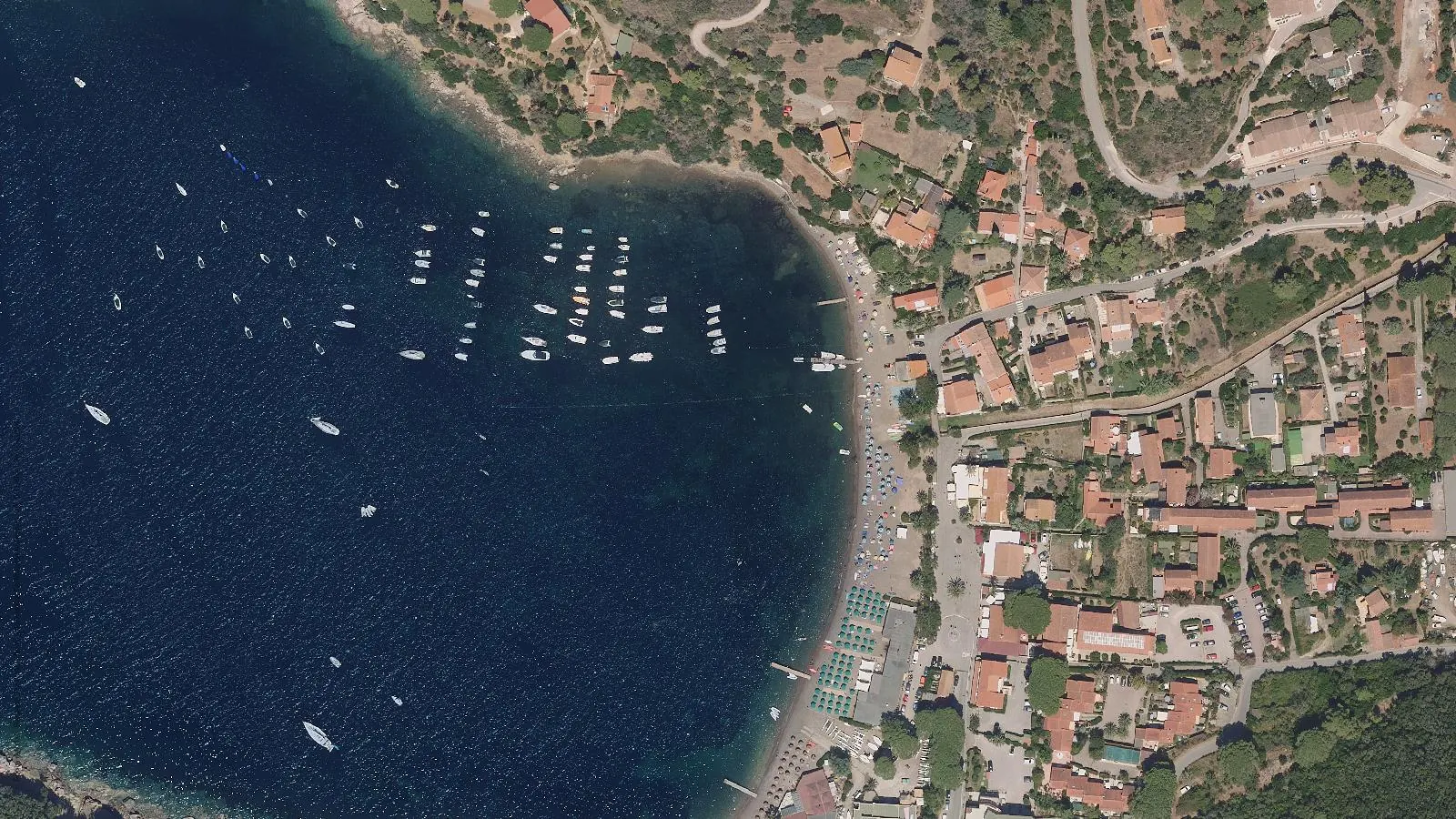 Luftbild von Spiaggia di Bagnaia