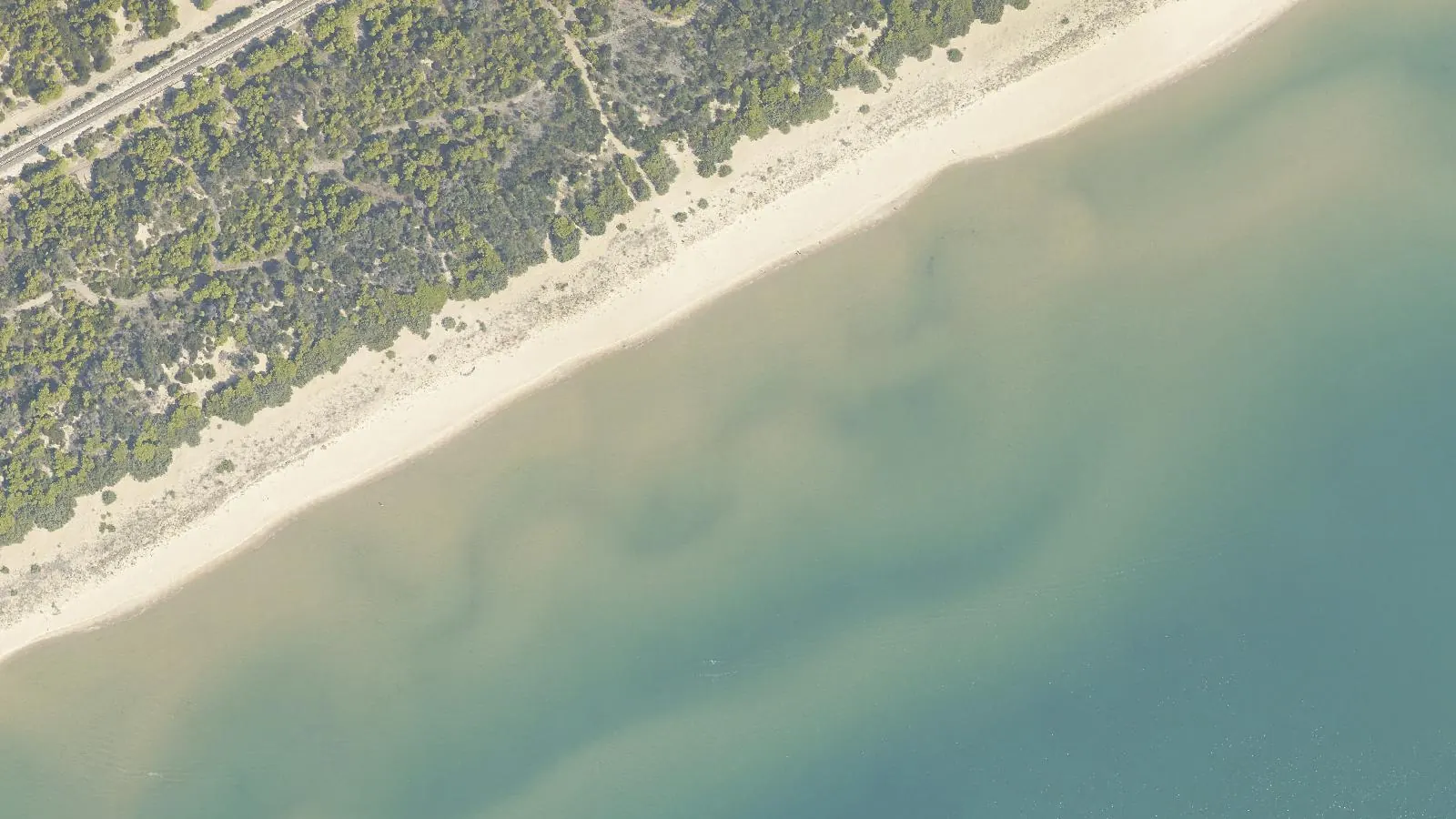 Vue aérienne de Plage de Bosco Romanazzi
