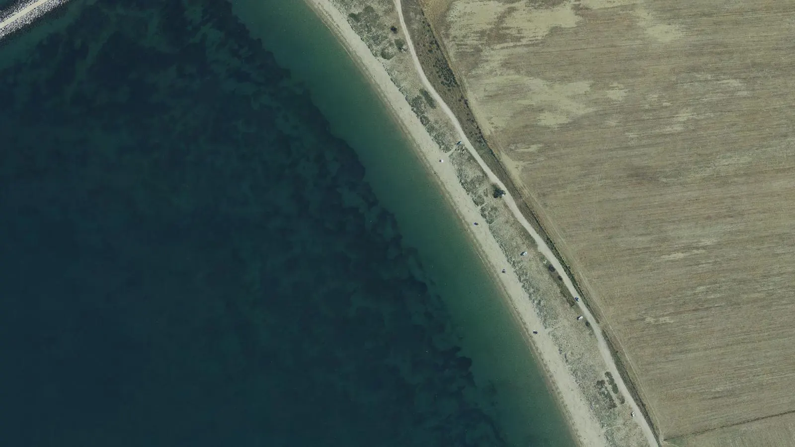Luftbild von Strand von Canale di Pesaria