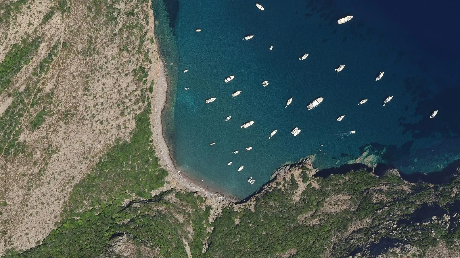 Luftbild von Strand von I Bricchetti