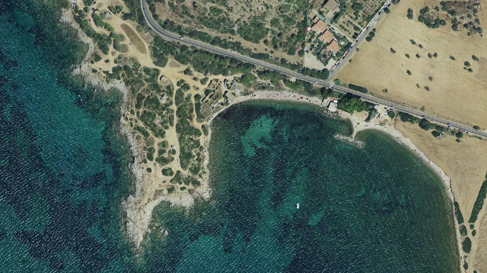 Vista aerea di Spiaggia di Is Mortòrius