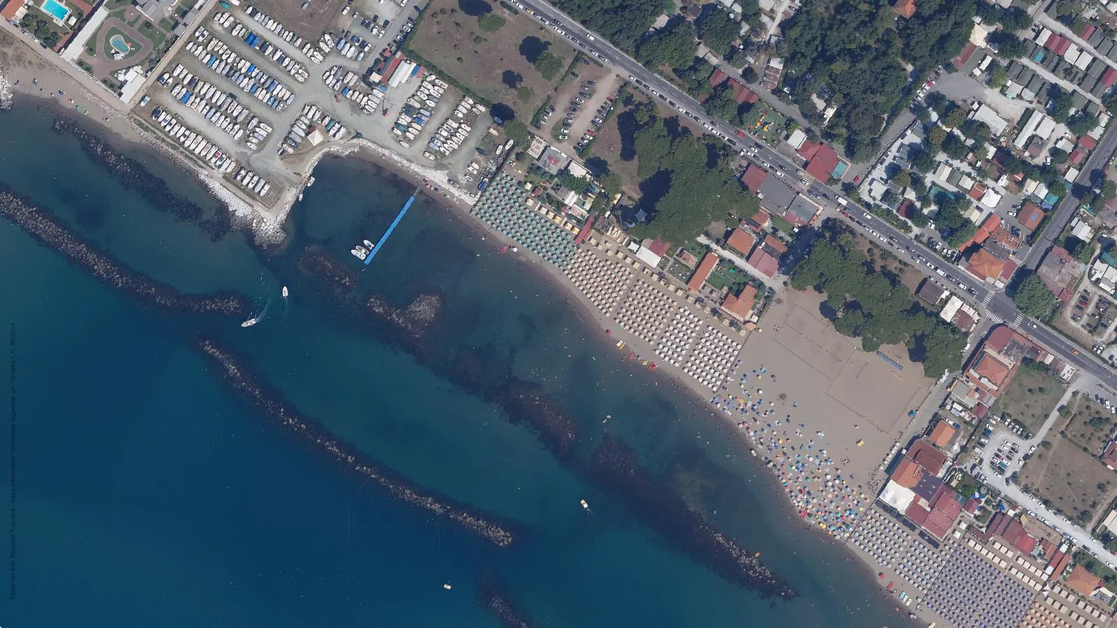 Luftbild von Strand von La Calatella