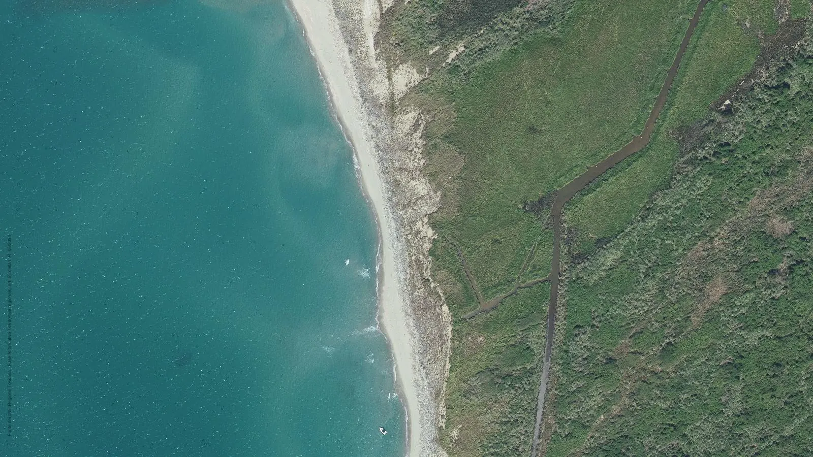 Luftbild von Strand von Le Lame di Fuori