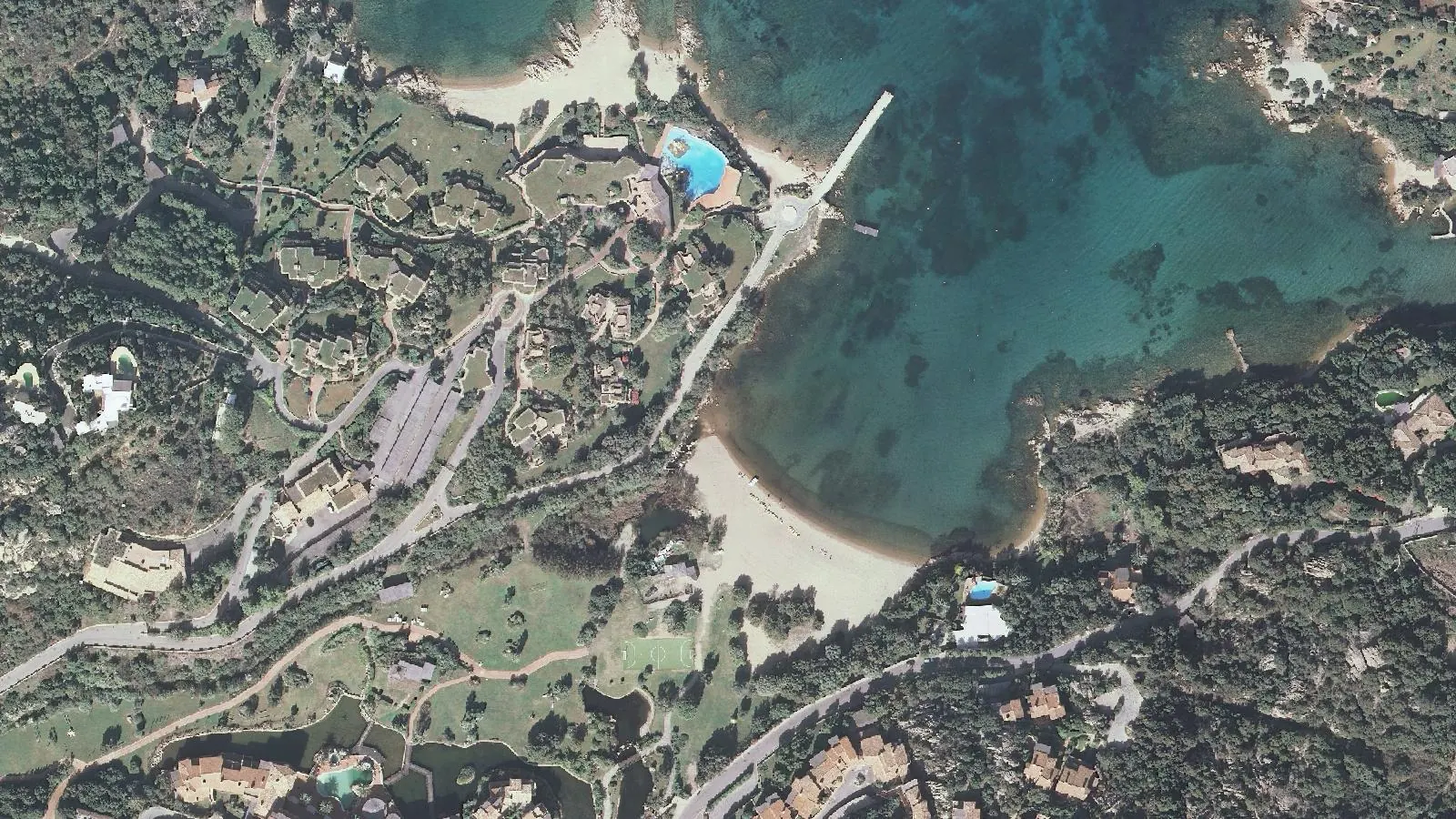Luftbild von Strand von Liscia di Vacca