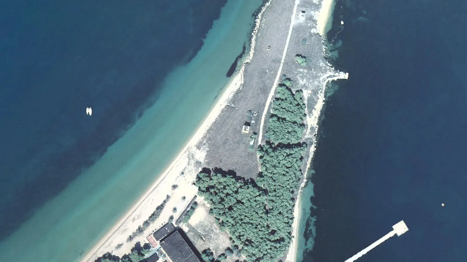 Vue aérienne de Plage de San Pietro