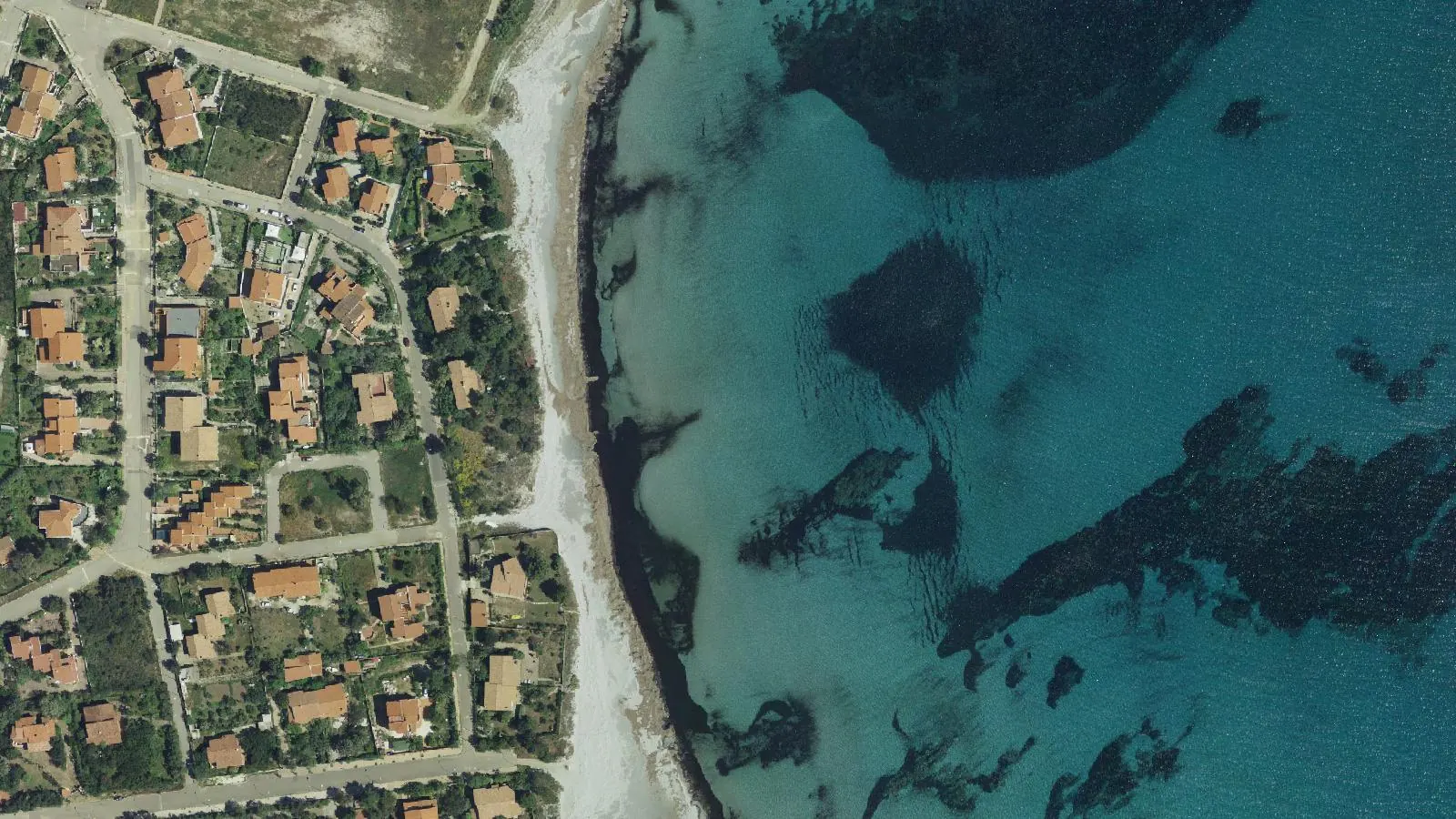 Vue aérienne de Plage de S'Ena 'e sa Chitta