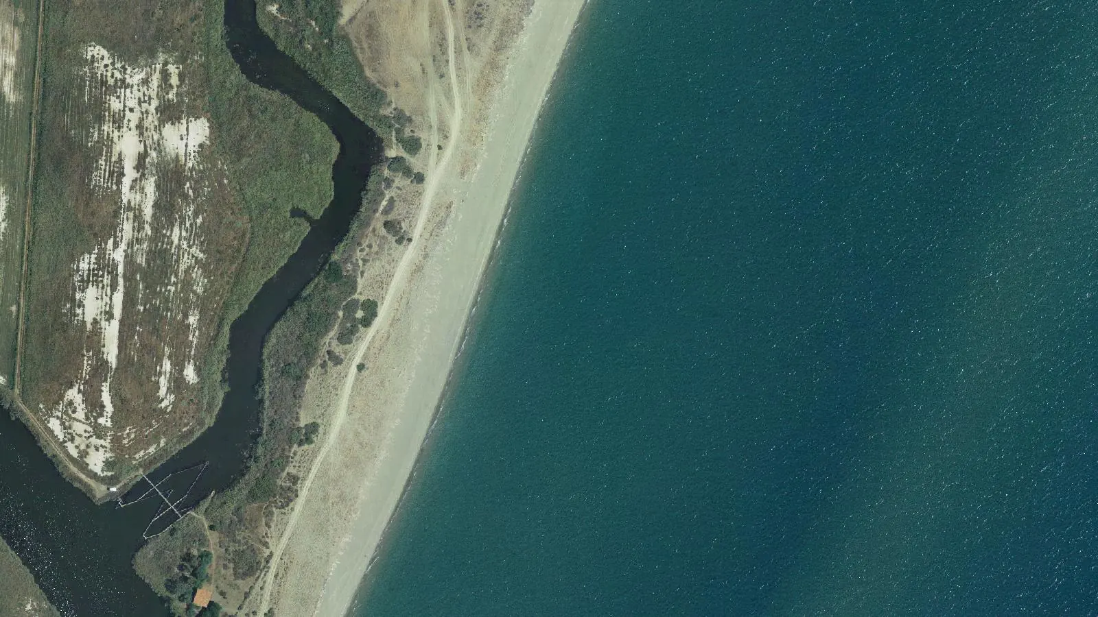 Vista aerea di Spiaggia di Su Mandaliri