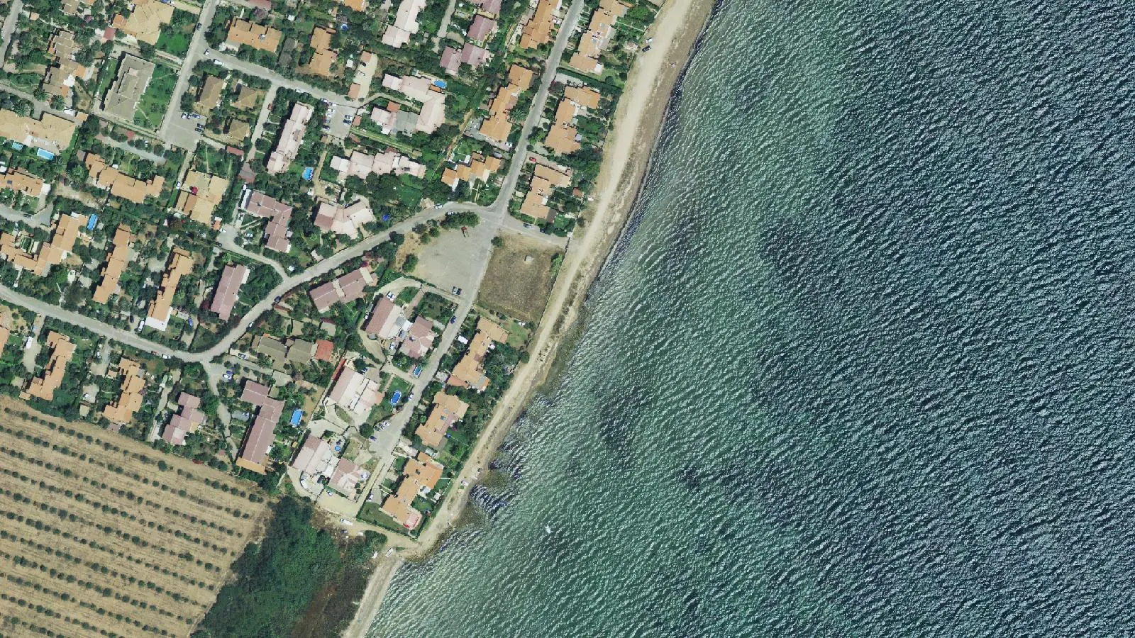 Luftbild von Strand von Torre degli Ulivi settore B