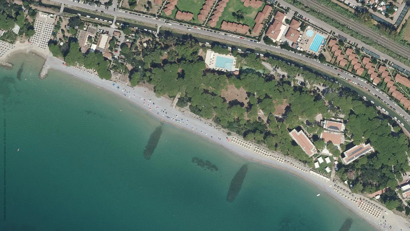 Luftbild von Strand von Valmaggiore