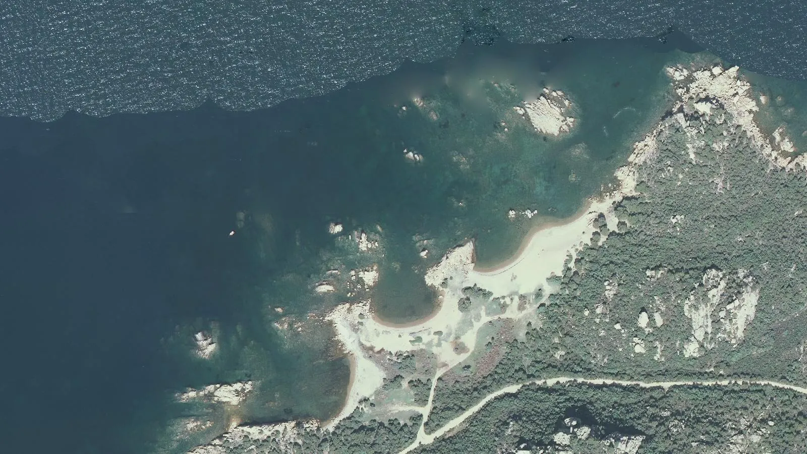 Vista aerea di Spiaggia Poltu Manzu