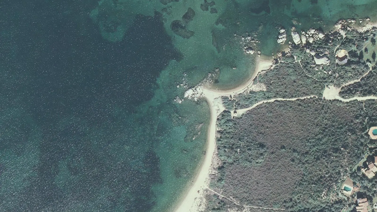 Vista aerea di Spiaggia Su Sarrale