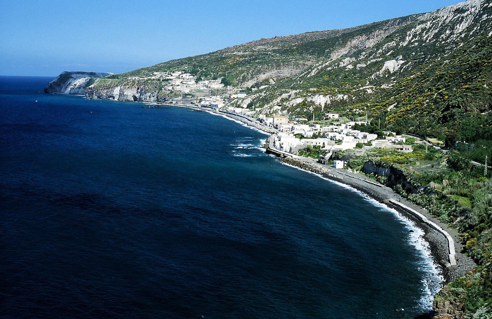 Spiaggia Acquacalda